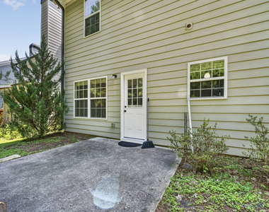 1849 Blackstone Way - Photo Thumbnail 41
