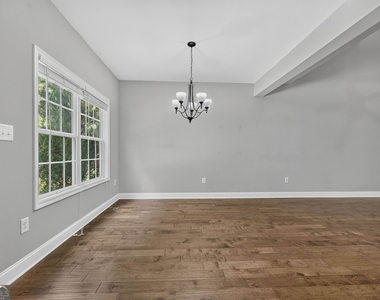 1849 Blackstone Way - Photo Thumbnail 18