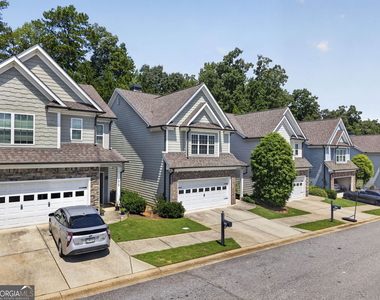 1849 Blackstone Way - Photo Thumbnail 2
