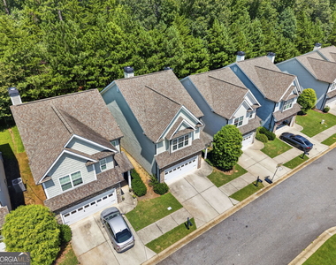 1849 Blackstone Way - Photo Thumbnail 3