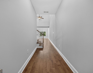 1849 Blackstone Way - Photo Thumbnail 13