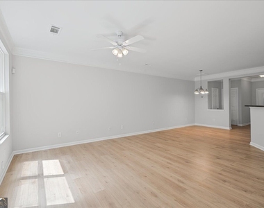 3303 Fernview Drive - Photo Thumbnail 6