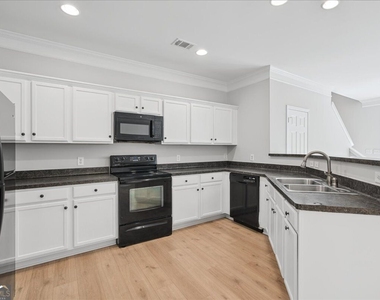 3303 Fernview Drive - Photo Thumbnail 13