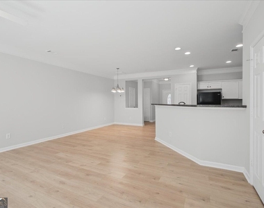 3303 Fernview Drive - Photo Thumbnail 8