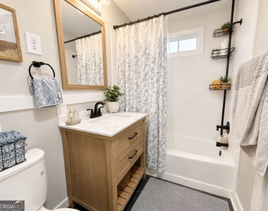 1021 Old Bishop Road - Photo Thumbnail 4