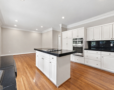 2600 Club Springs Drive - Photo Thumbnail 13