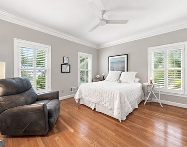 2600 Club Springs Drive - Photo Thumbnail 19