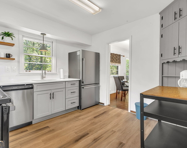 2288 Bryant Drive - Photo Thumbnail 4