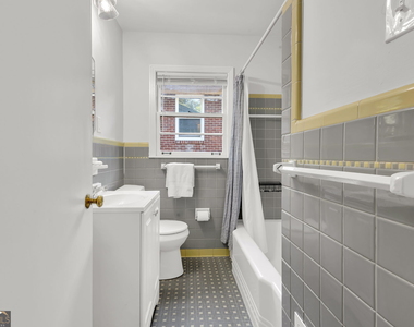 2288 Bryant Drive - Photo Thumbnail 5