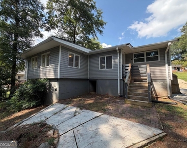 1340 Pineglen Drive - Photo Thumbnail 1
