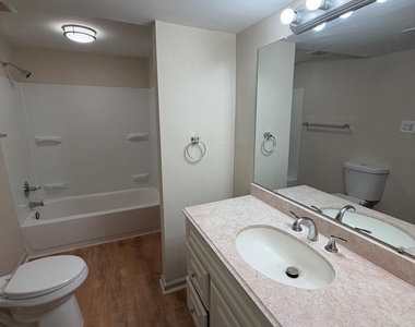 1340 Pineglen Drive - Photo Thumbnail 20