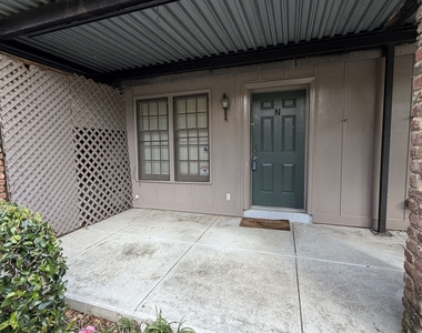3113 Colonial Way - Photo Thumbnail 1