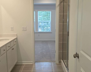 607 Rose Hill Lane - Photo Thumbnail 13