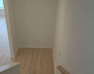 607 Rose Hill Lane - Photo Thumbnail 19