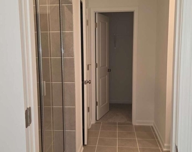 607 Rose Hill Lane - Photo Thumbnail 12