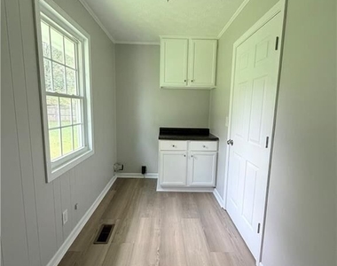 1282 Kesler Road - Photo Thumbnail 16