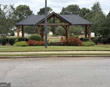 226 Ridge Mill Drive - Photo Thumbnail 22