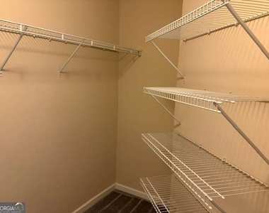 226 Ridge Mill Drive - Photo Thumbnail 13
