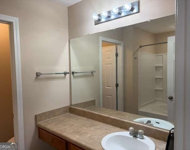 226 Ridge Mill Drive - Photo Thumbnail 10
