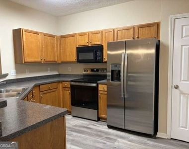 226 Ridge Mill Drive - Photo Thumbnail 4