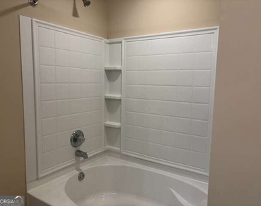 226 Ridge Mill Drive - Photo Thumbnail 11