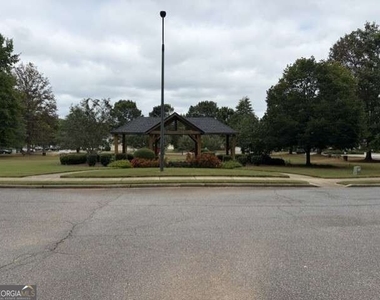 226 Ridge Mill Drive - Photo Thumbnail 25