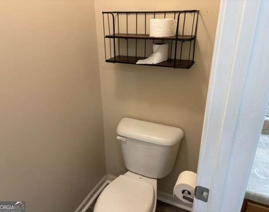 226 Ridge Mill Drive - Photo Thumbnail 12