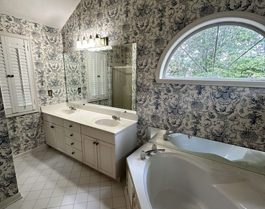 2340 Bretdale Road - Photo Thumbnail 7