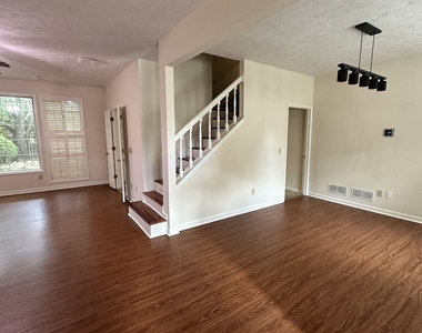 2340 Bretdale Road - Photo Thumbnail 4