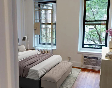 313 East 93rd Street - Photo Thumbnail 1