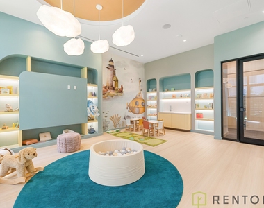 960 franklin ave #213 - Photo Thumbnail 13