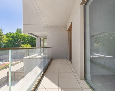 960 franklin ave #213 - Photo Thumbnail 3