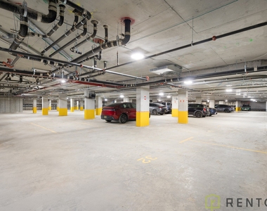 960 franklin ave #213 - Photo Thumbnail 19