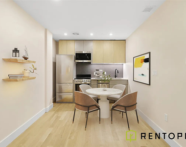 302 Graham Avenue - Photo Thumbnail 1