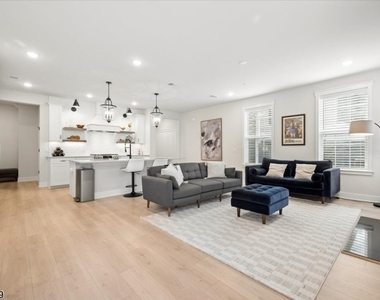 161 Jasmine Drive - Photo Thumbnail 18