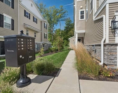 161 Jasmine Drive - Photo Thumbnail 1