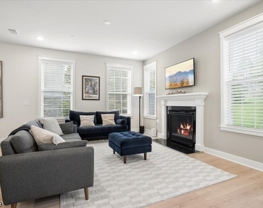 161 Jasmine Drive - Photo Thumbnail 16