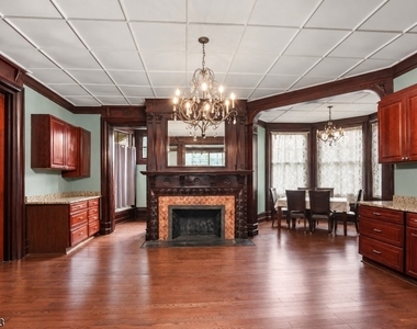 1 Franklin Pl - Photo Thumbnail 12