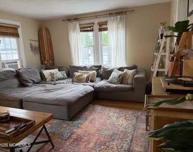 805 Dudley Lane - Photo Thumbnail 4
