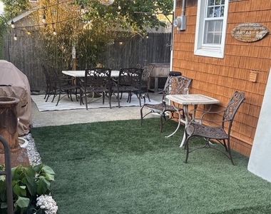805 Dudley Lane - Photo Thumbnail 16