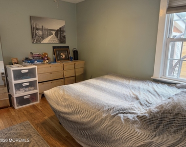 805 Dudley Lane - Photo Thumbnail 11