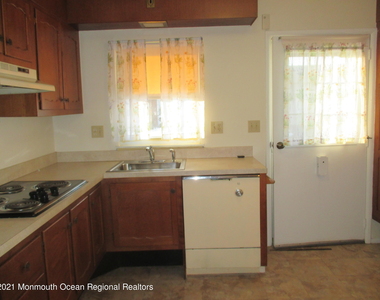 354c Dorchester Drive - Photo Thumbnail 5