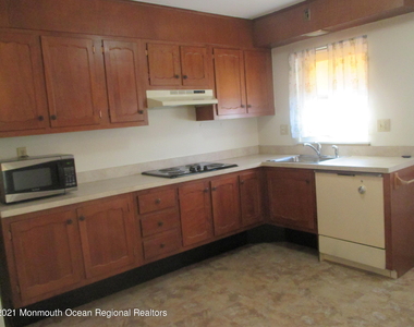 354c Dorchester Drive - Photo Thumbnail 3