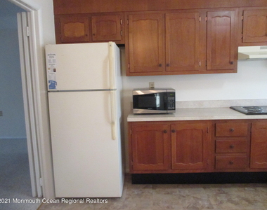 354c Dorchester Drive - Photo Thumbnail 4