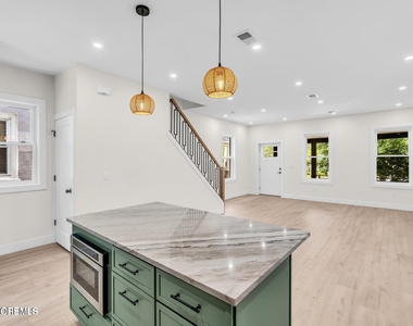 817 Central Avenue - Photo Thumbnail 11