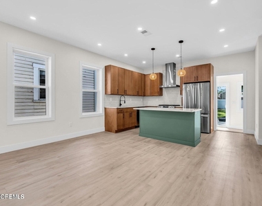 817 Central Avenue - Photo Thumbnail 4