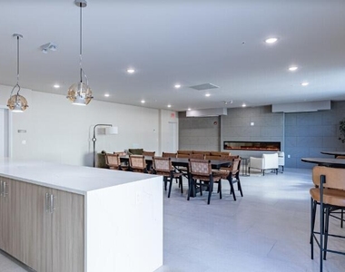 185 Morris Avenue - Photo Thumbnail 5