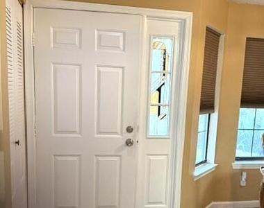 401 Sunshine Court - Photo Thumbnail 13