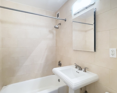 East 65th Street - Photo Thumbnail 7