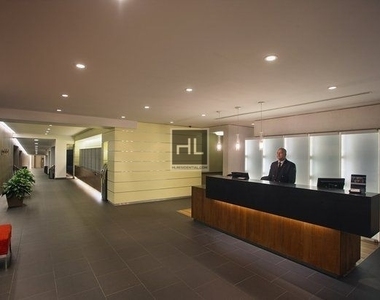 West 53 Street - Photo Thumbnail 1